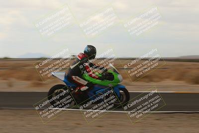 media/Sep-10-2022-SoCal Trackdays (Sat) [[a5bf35bb4a]]/Turn 2 (1pm)/